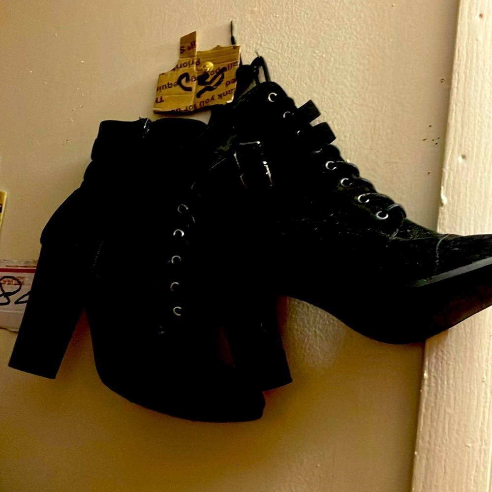 Boots good condition buy one pair for$50or both pair for$75 size 8